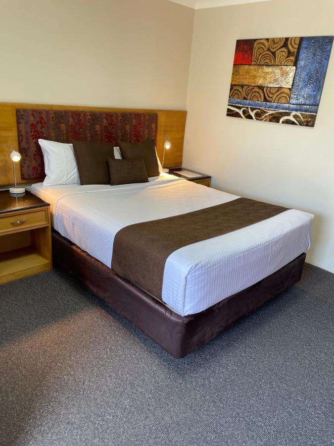 Noah'S Mid City Motor Inn Muswellbrook Exterior photo