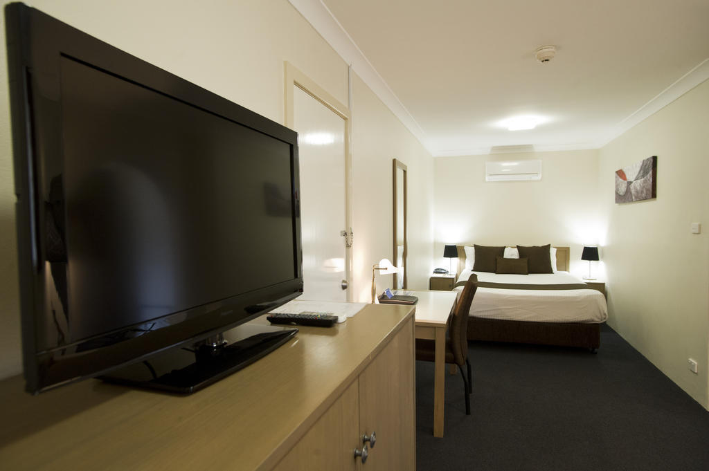 Noah'S Mid City Motor Inn Muswellbrook Room photo