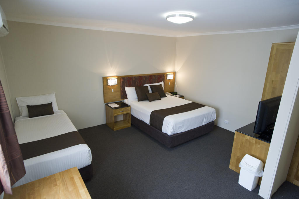 Noah'S Mid City Motor Inn Muswellbrook Exterior photo
