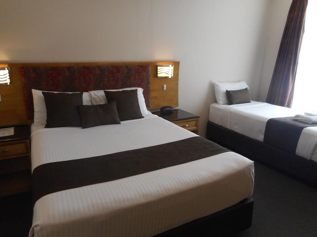 Noah'S Mid City Motor Inn Muswellbrook Room photo