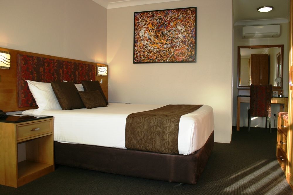 Noah'S Mid City Motor Inn Muswellbrook Exterior photo