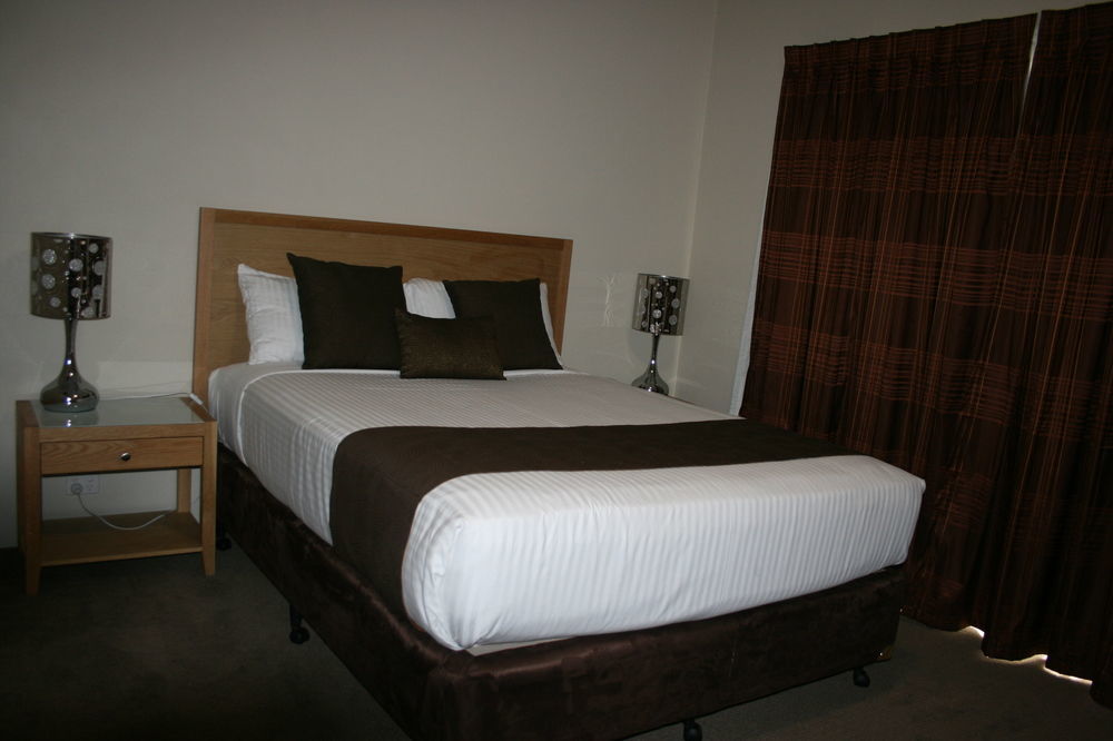 Noah'S Mid City Motor Inn Muswellbrook Exterior photo