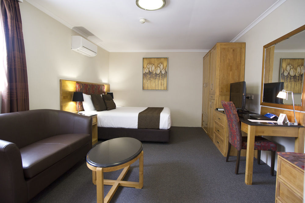 Noah'S Mid City Motor Inn Muswellbrook Exterior photo